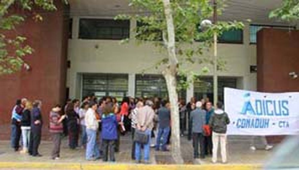 Paro en la UNSJ: los alumnos de las escuelas preuniversitarias recuperarán clases los sábados