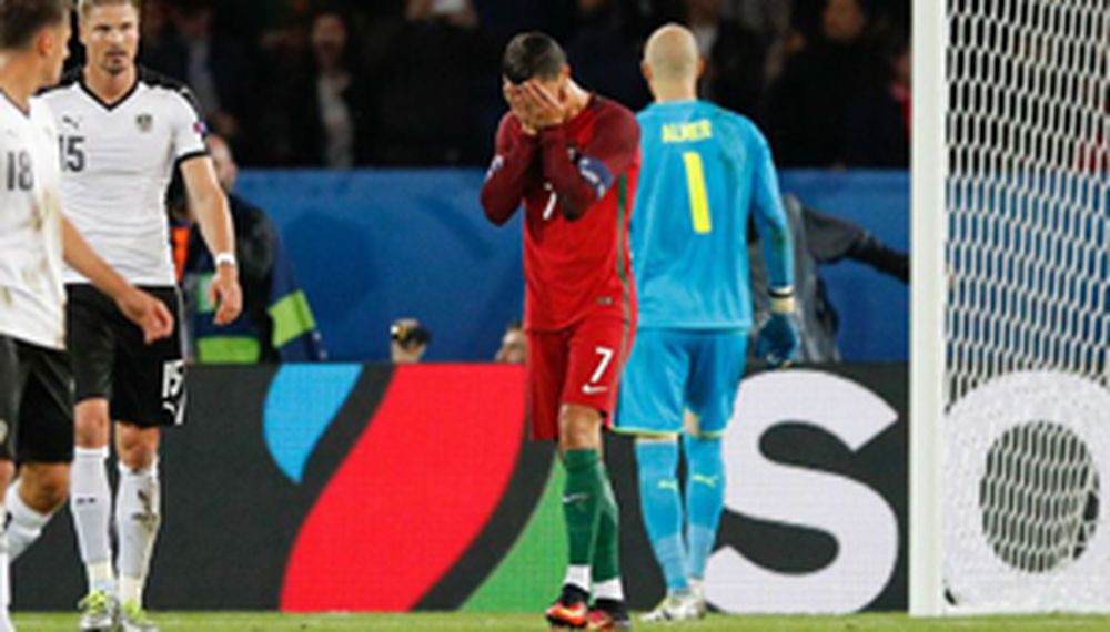 Cristiano no tuvo un buen día y Portugal empató con Austria