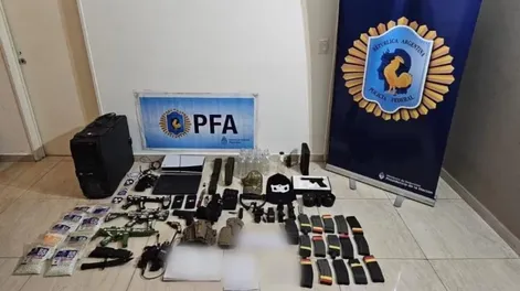 El plan del adolescente que quería hacer un tiroteo en un colegio: los cuadernos que le encontraron cuando fue detenido