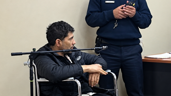 &nbsp;El atacante del prestamista arribó a la audiencia en silla de ruedas.&nbsp;