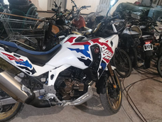 la policia recupero una moto de alta gama robada en un violento asalto a punta de pistola la policia recupero una moto de alta gama robada en un violento asalto a punta de pistola