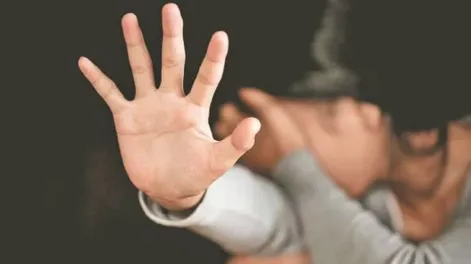 Violó y corrompió a sus dos hijas menores de edad: pasará 8 años en el Penal