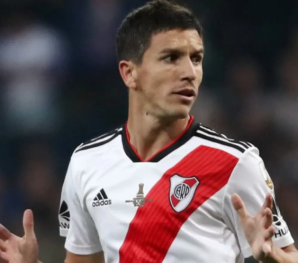 Nacho, con un pie afuera