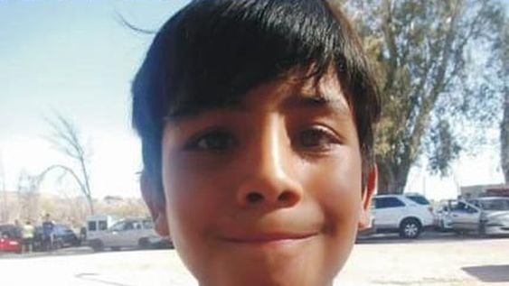 Ian perdió el habla por un tumor y necesita una tablet para poder comunicarse a través de una app