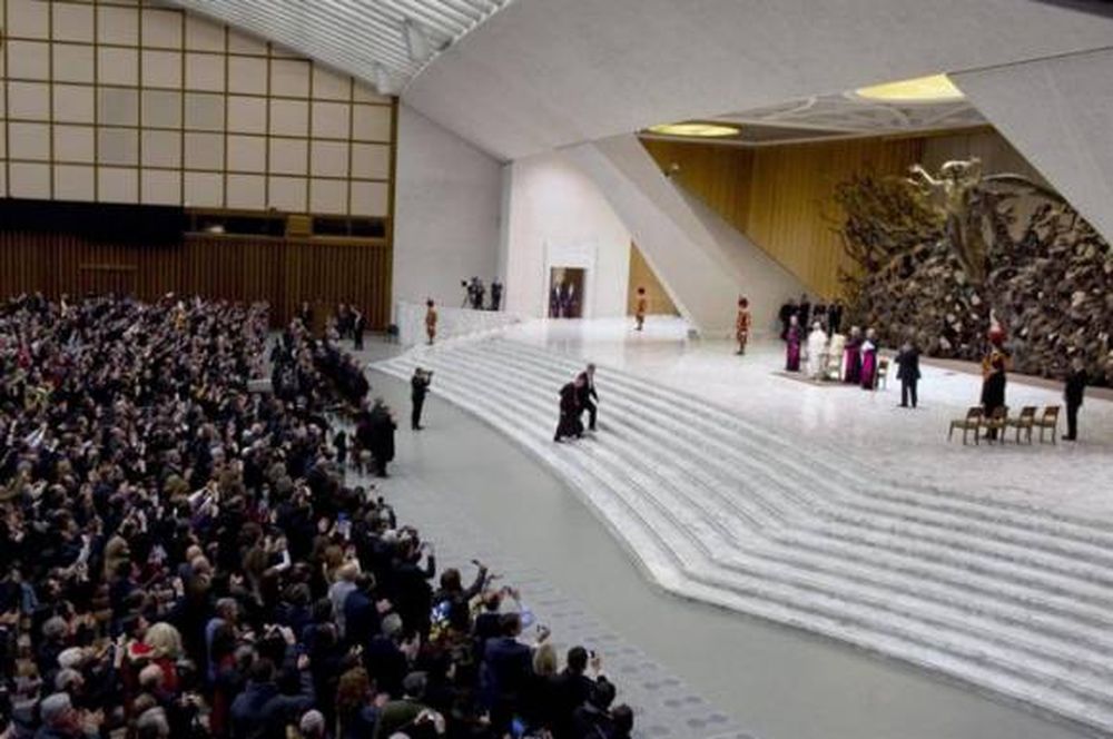 El papa Francisco saludó a algunos periodistas argentinos