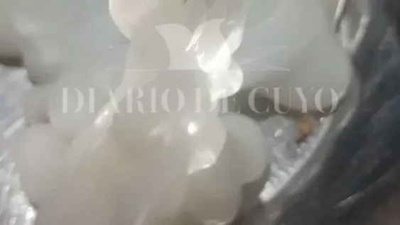 Encendieron una vela al Cura Brochero y aseguran que la Virgen apareció en la cera