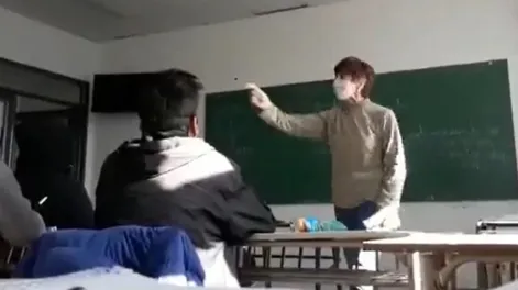 [VIDEOS] Sacada, una docente increpó a un alumno que cuestionó al kirchnerismo