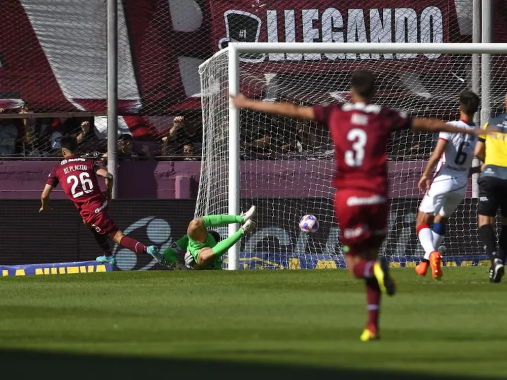 Lanús venció a San Lorenzo y sumó segunda conquista seguida
