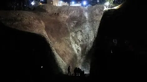 Afganistán: intentan salvar a un nene de 9 años que cayó a un pozo de 25 metros