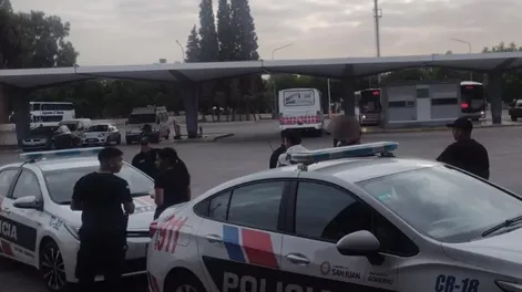 Aseguran que una adolescente fue manoseada en un micro que venía de Córdoba