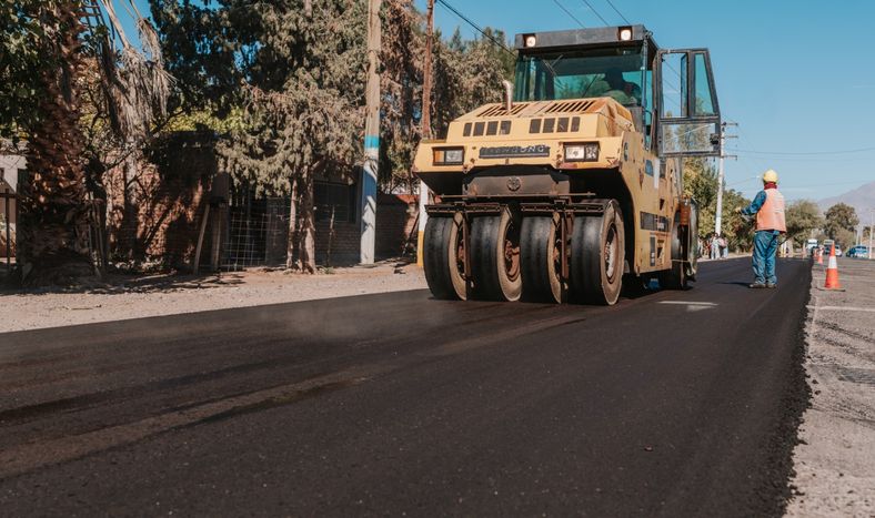 La Calle Meglioli ya cuenta con 500 metros de pavimento nuevo.