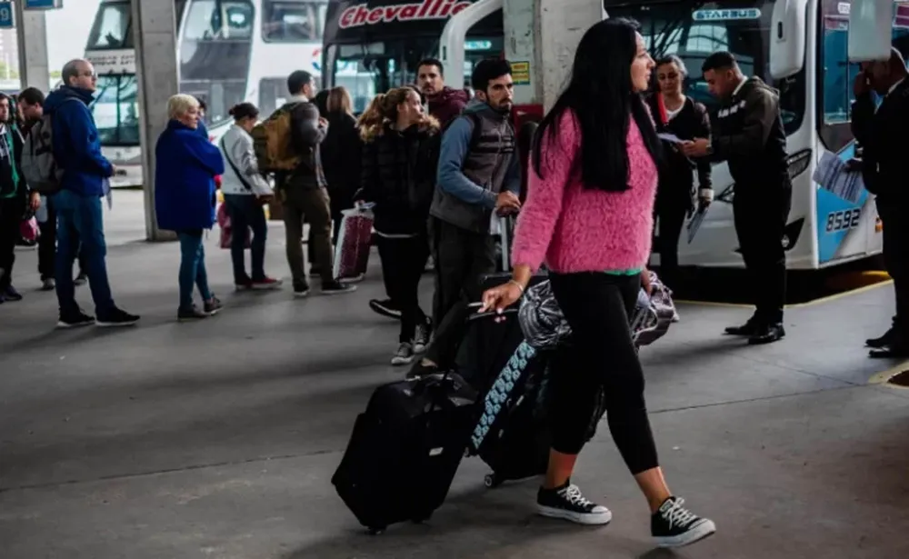 El turismo generó $106.197 millones en gastos durante el fin de semana largo en el país