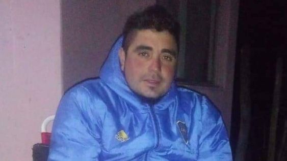 Tragedia en Jáchal: un motociclista se llevó por delante un árbol caído y no sobrevivió