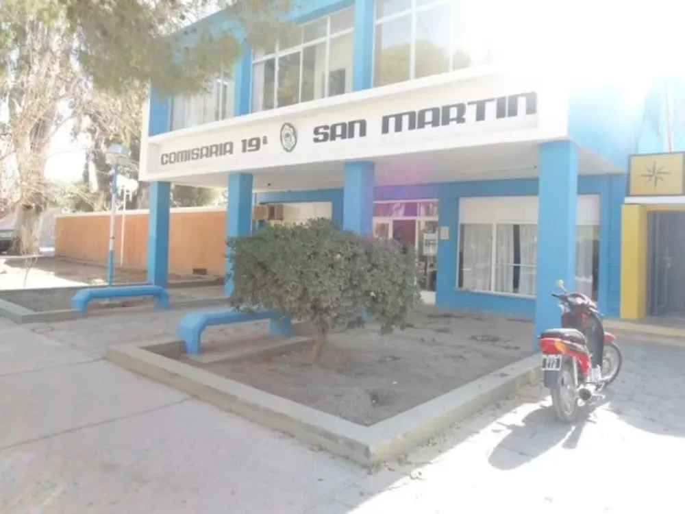 Un hombre sufrió múltiples fracturas en un choque entre dos motos