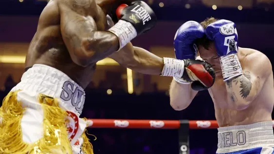 El campeón mexicano no pudo desentrañar al estilo del cubano Scull.