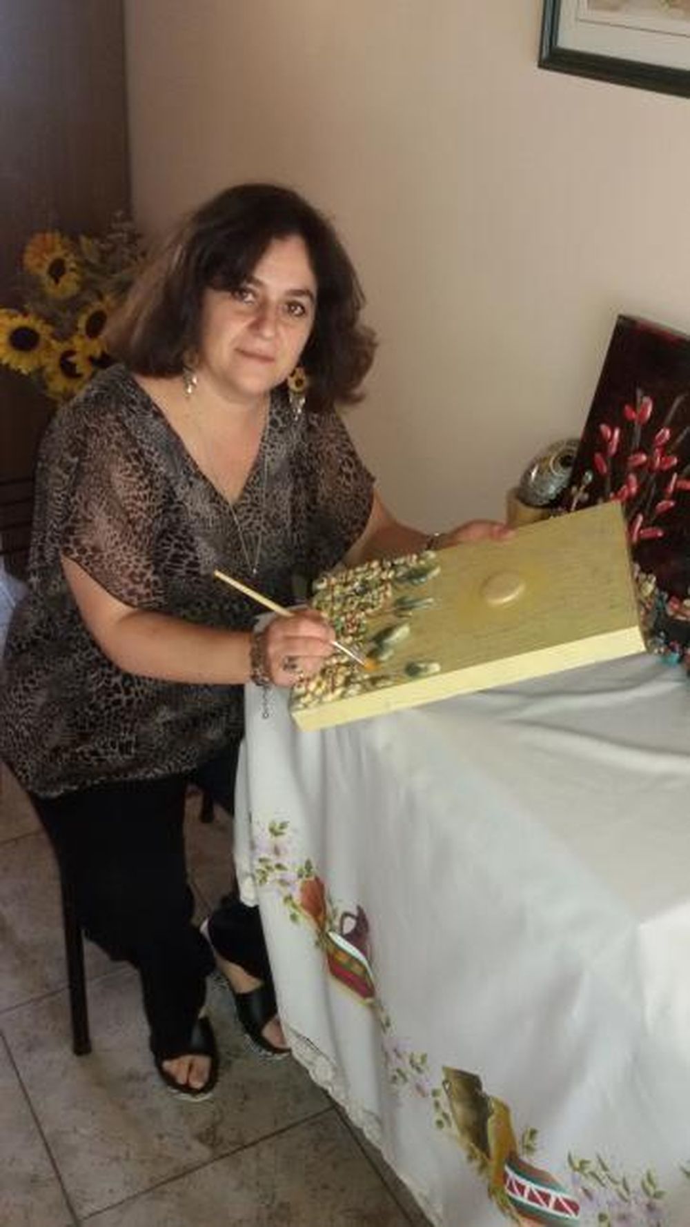 “Cuando digo que junto y pinto piedras, la gente me mira raro”