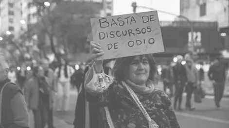 EL DISCURSO de la venganza es a menudo un precursor de exterminio o eliminación, el cual ha sido amplificado por las tecnologías digitales y la inteligencia artificial.