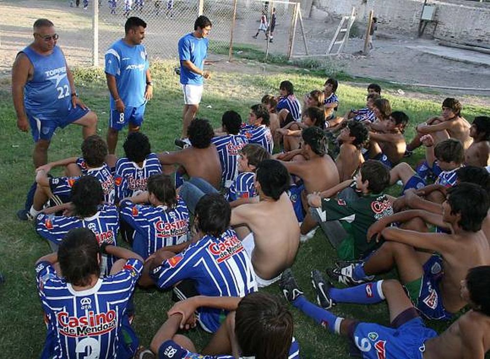 Godoy Cruz lució en el debut