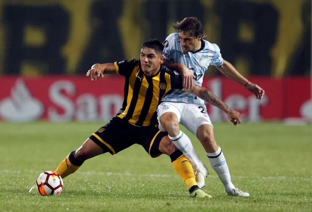 Atlético Tucumán perdió ante Peñarol en Uruguay