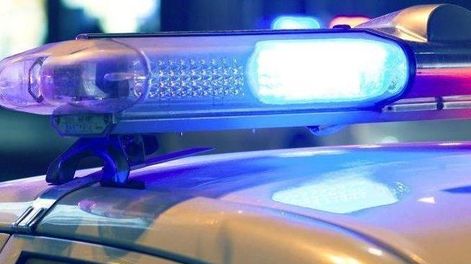 Detención, disturbios y patrulleros dañados después de un robo