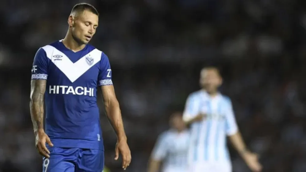 Mauro Zárate habló de su pase a Boca y su esposa dijo que recibió amenazas