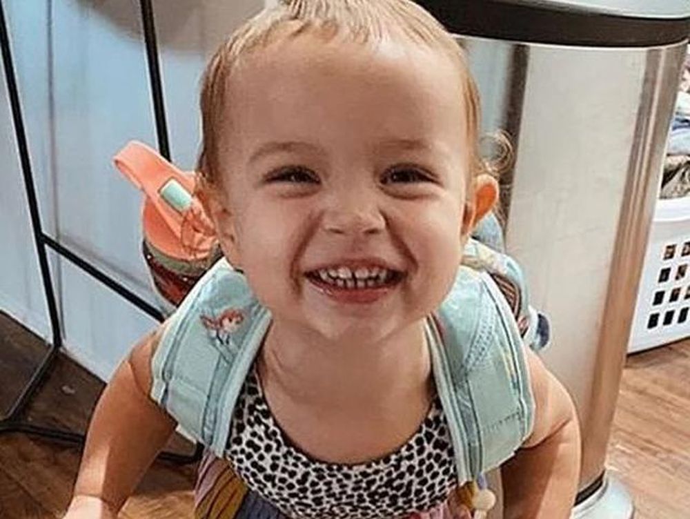 Se murió su hija de 2 años, pidieron cadena de oración para revivirla y miles se sumaron