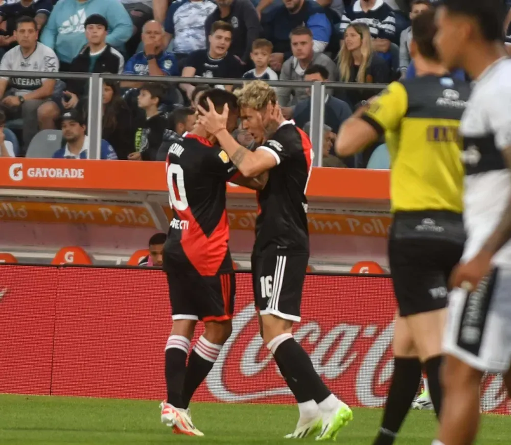 River lo dio vuelta y sigue como líder