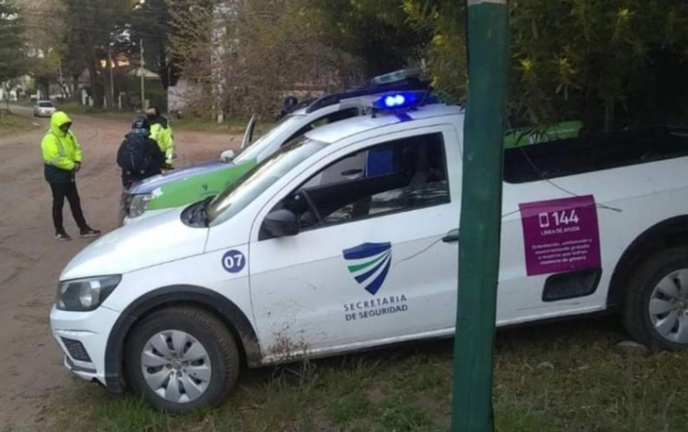 El intenso bebotéo de Geraldine Bazán dentro del agua que incendió las redes
