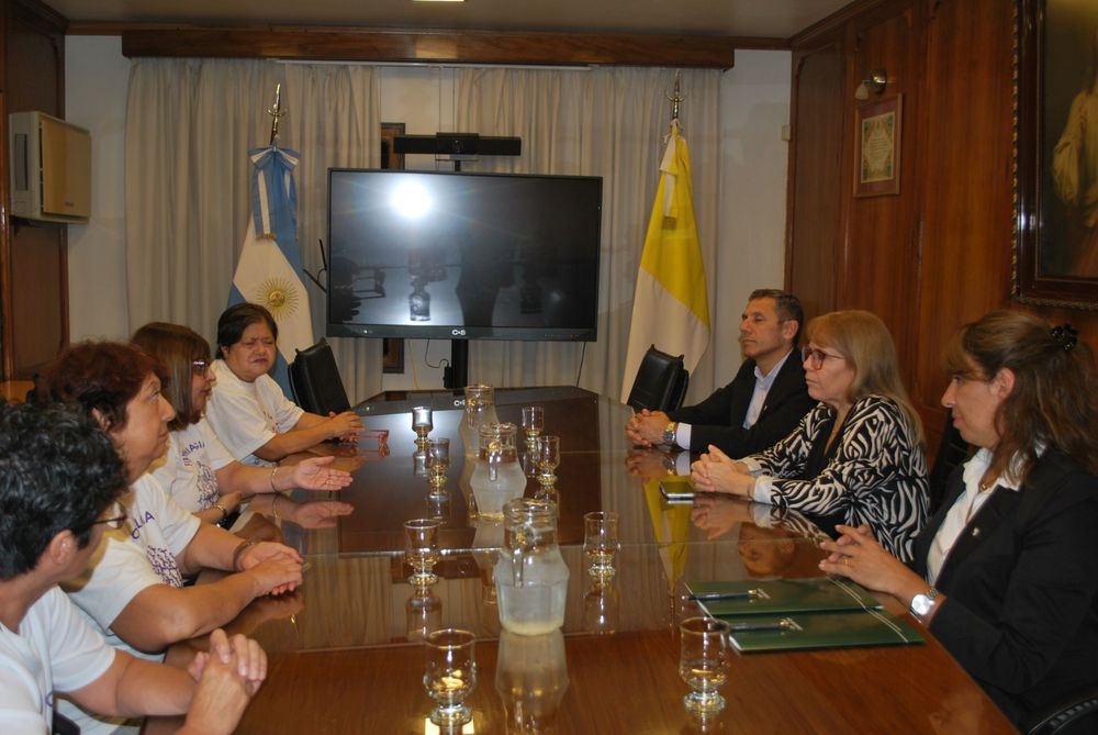 Autoridades de la Universidad Católica de Cuyo (UCCuyo) y de la Asociación de Lucha por la Fibromialgia San Juan firmaron un convenio marco de Asistencia y Cooperación Mutua.