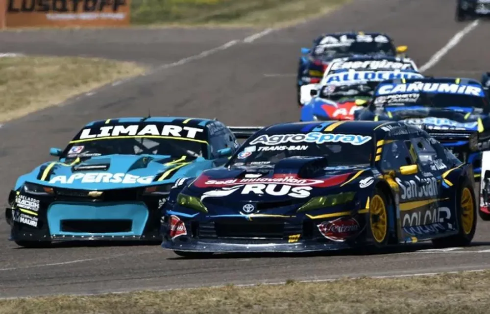 Tobías volvió a penar con su máquina, en este caso lo dejó a píe la caja de cambios.