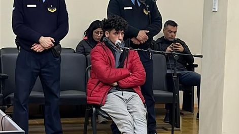Presunto abuso en Luján: la defensa del acusado afirma que quedó vinculado por el escarche de otra alumna