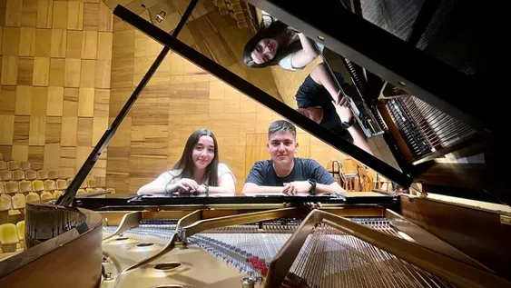 Noche de clásicos y estreno