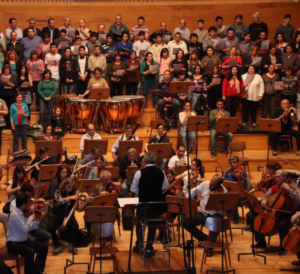 Canción de la FNS: versión sinfónica con 200 artistas