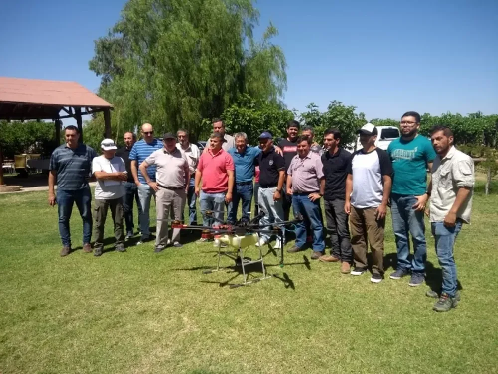 Aplicación aérea con drones en Caucete