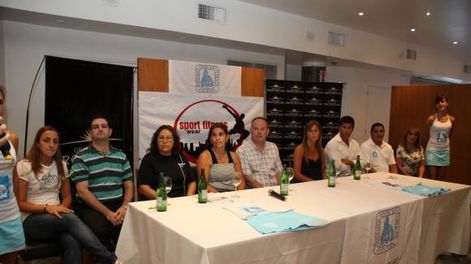 Ayer presentaron al equipo de la U