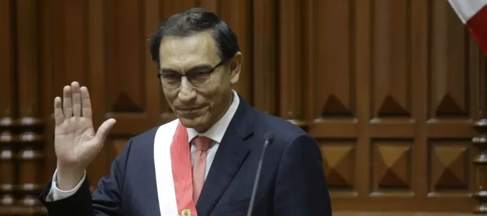 Vizcarra juró como presidente