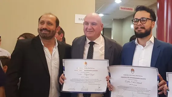 Le secuestraron celulares al edil denunciado por contactar a una menor para tener sexo