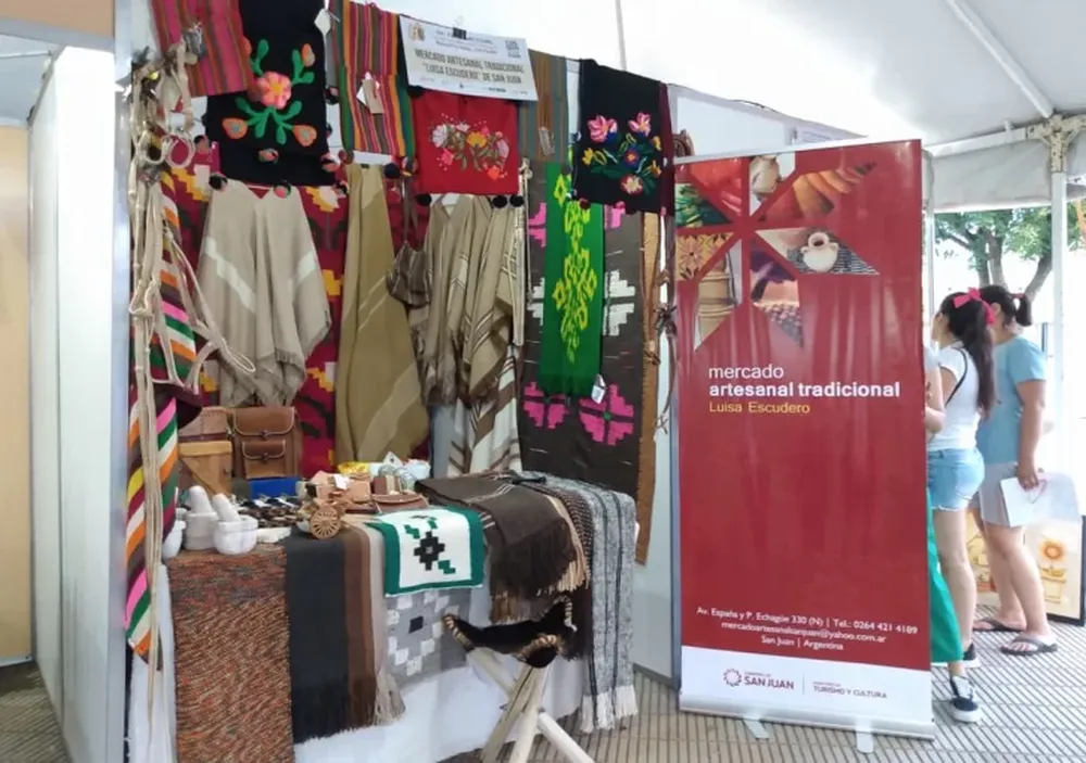 El Mercado Artesanal de San Juan en primavera