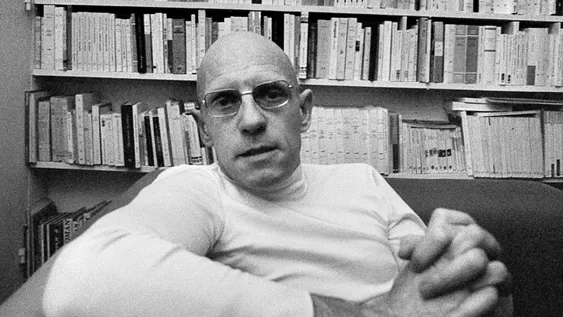 Acusaron al filósofo Michel Foucault de haber abusado sexualmente de niños en Túnez
