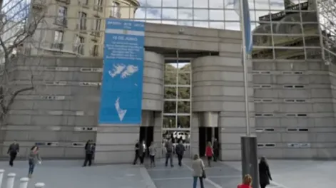 Caso seguros: ordenaron operativos en 45 organismos estatales para obtener los contratos