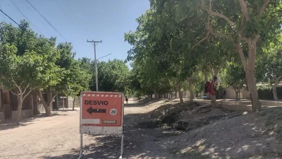Ya arrancó la pavimentación histórica de Villa Chacabuco, Rivadavia.