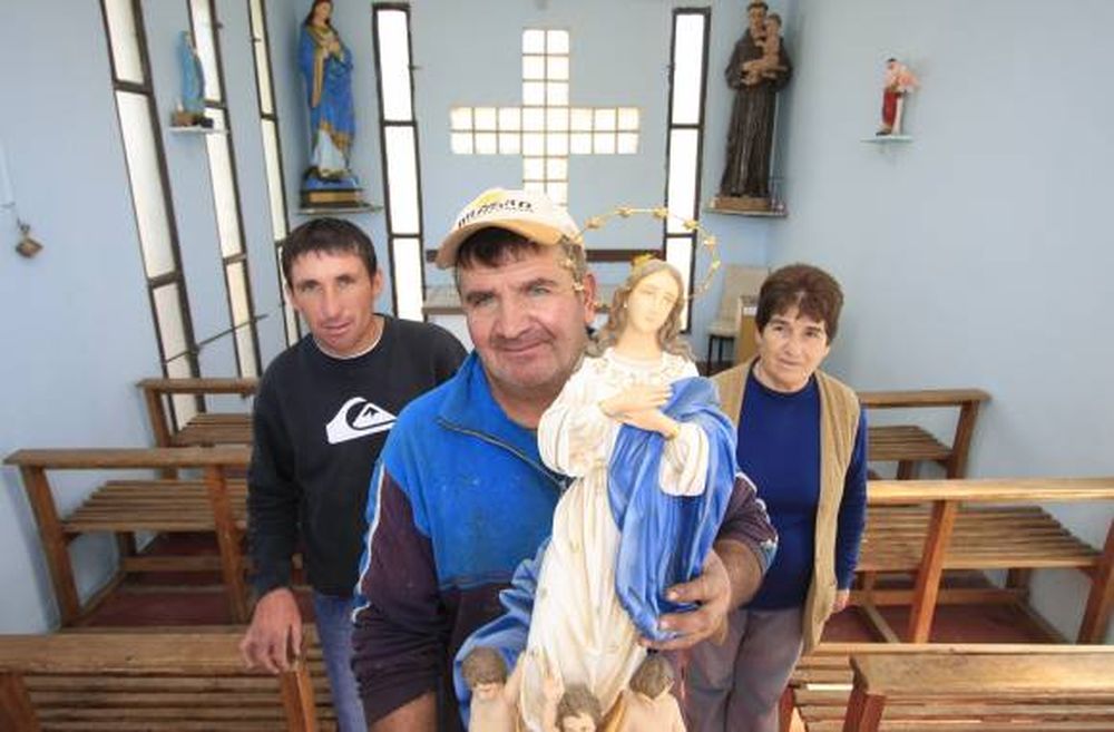 La comunidad que hizo fuerza y ganó una Virgen