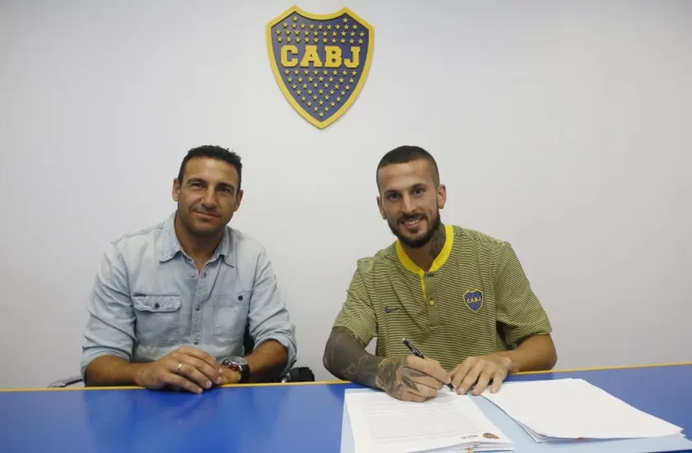 Benedetto renovó su contrato con el Xeneize
