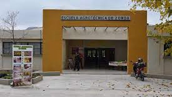 Visita guiada y espectáculos en la Agrotécnica de Zonda