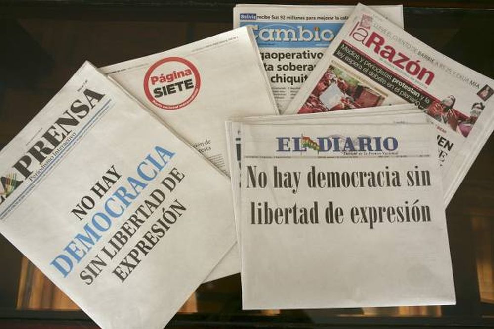 Evo promulgó una ley resistida por la prensa