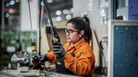 La actividad económica estaría en crecimiento. Sin embargo el Panorama es incierto. Es decir, según quién gane las elecciones de medio término, expresaron analistas financieros.