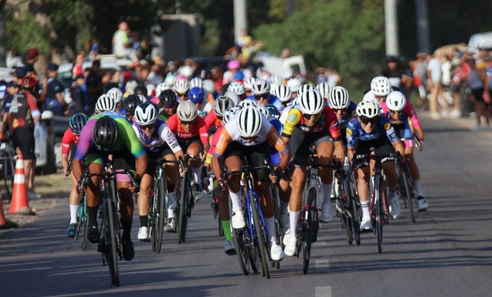 Continúa la Vuelta a San Juan Damas 2026 (imagen archivo)