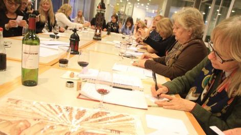 “Ciclo de Vinos y Letras” en el Museo Franklin Rawson