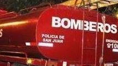 Un pequeño enchufó algo que generó el incendio de su casa en plena madrugada