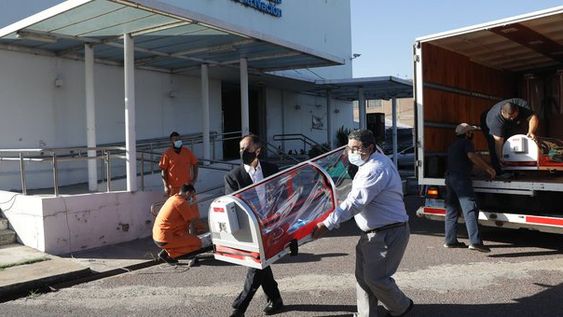 EEUU donó a la Argentina cápsulas para el traslado de pacientes con coronavirus